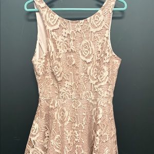 NWT Mauve colored lace dress with roses